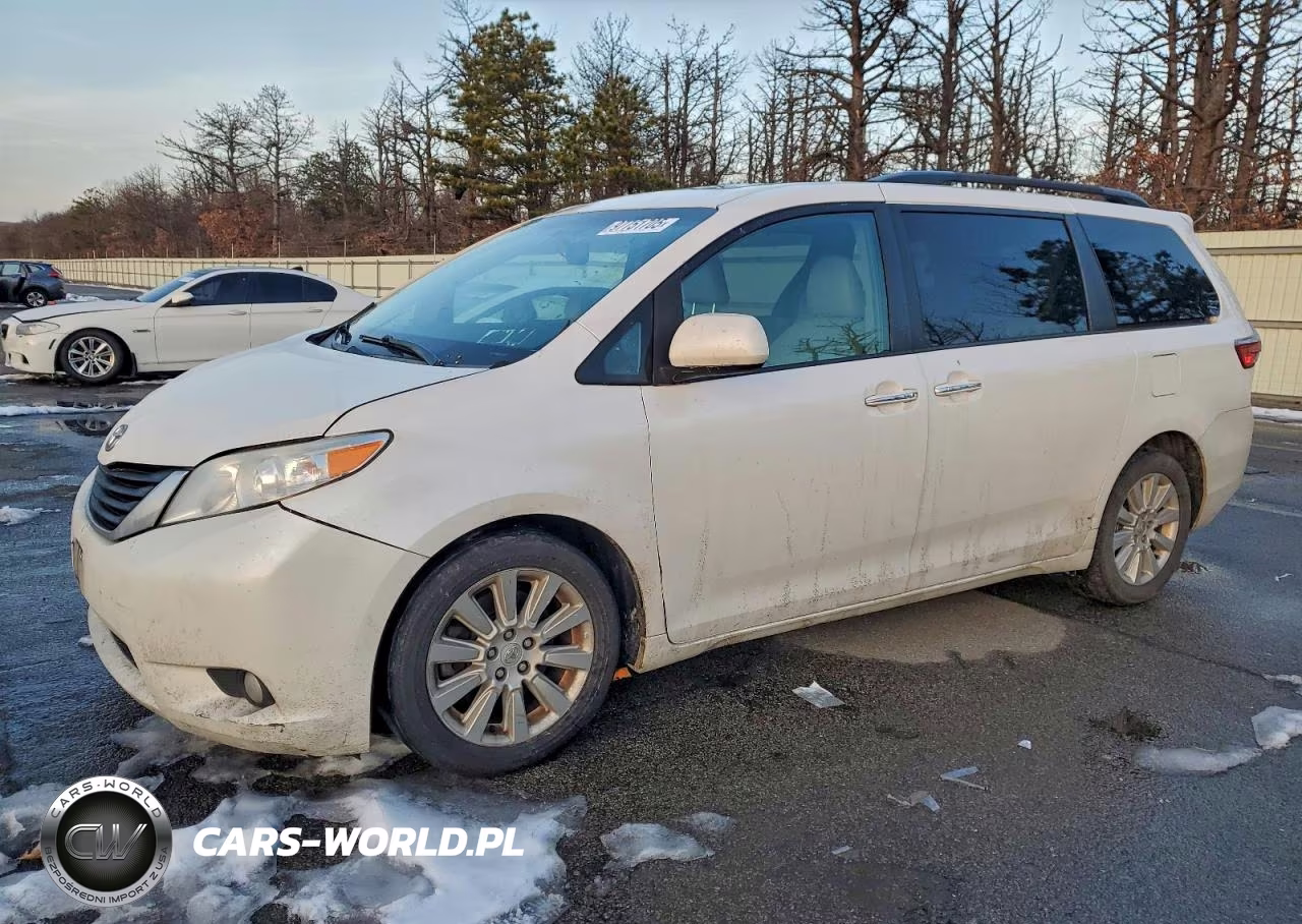 2015 Toyota Sienna Xle