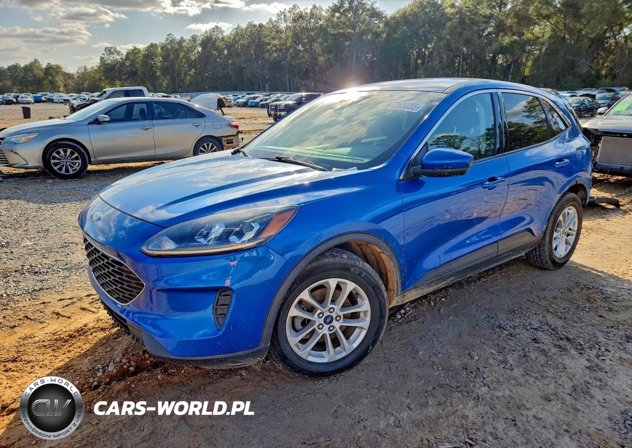 2020 Ford Escape Se
