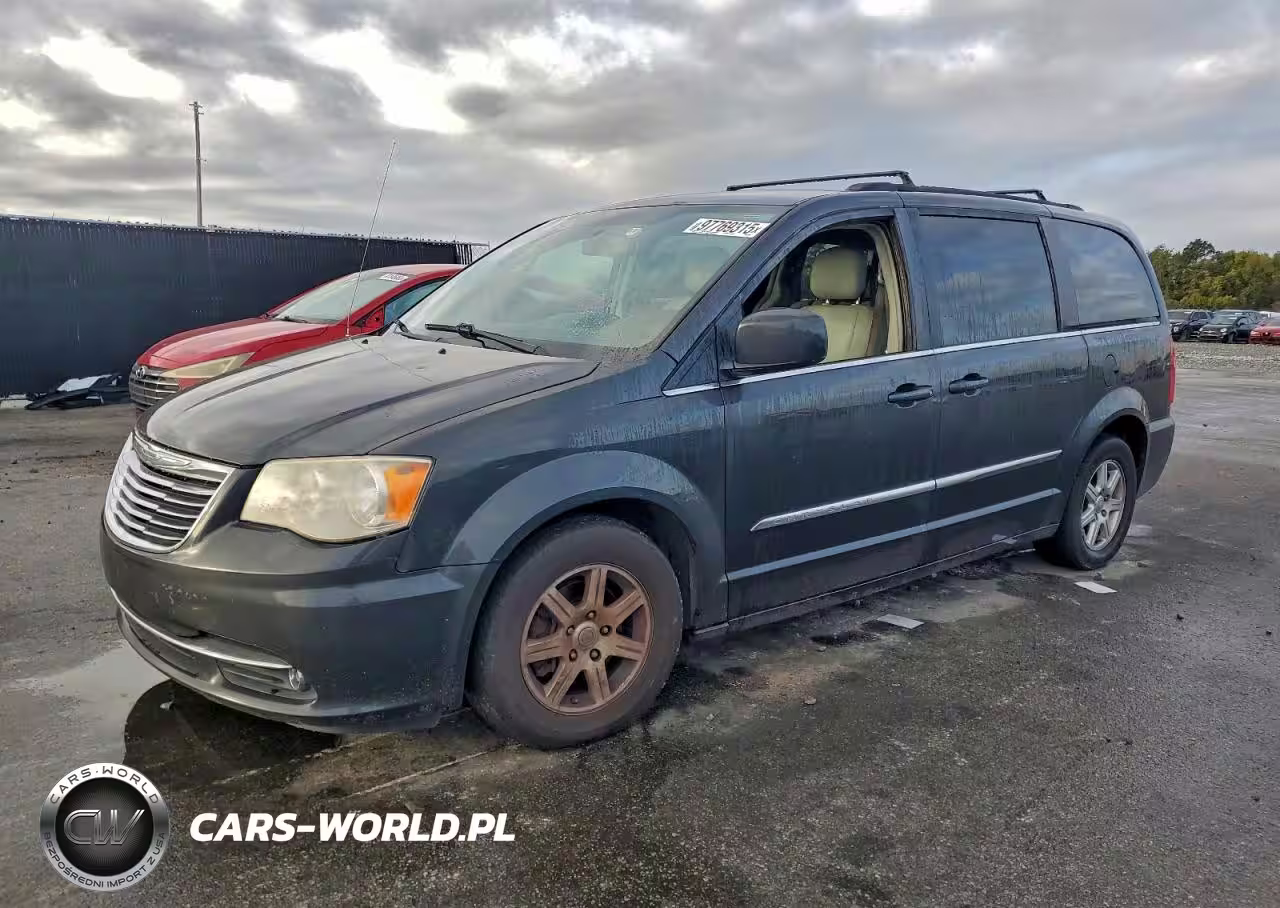 2012 Chrysler Town & Country Touring