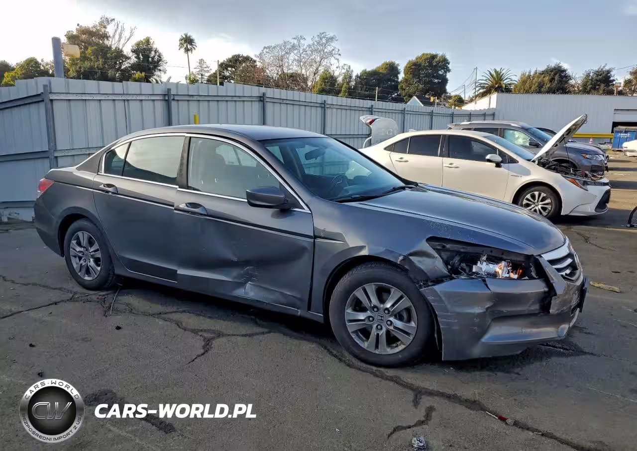 2011 Honda Accord Lxp VIN:1HGCP2F44BA061123 - 4