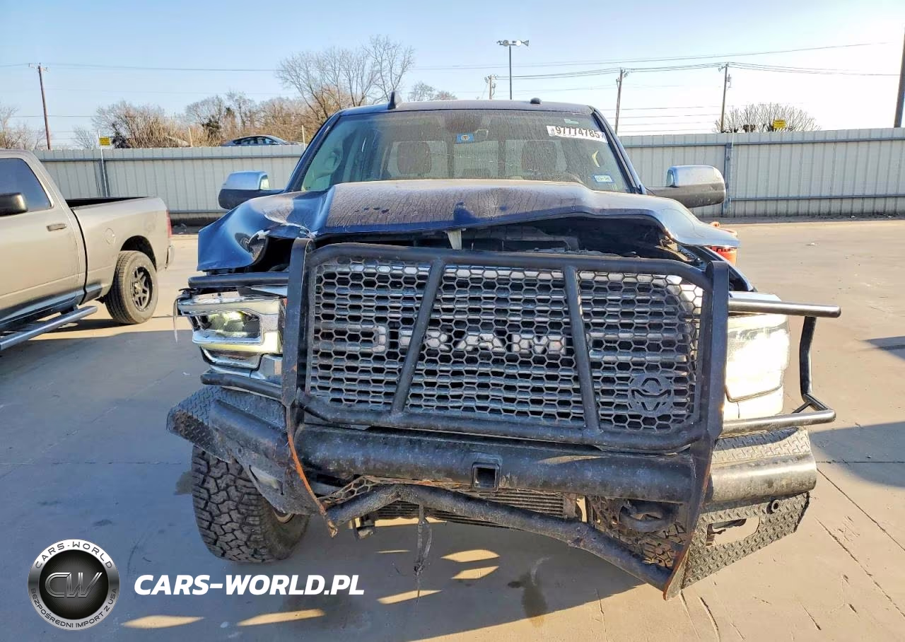 2019 Ram 2500 Laramie VIN:3C6UR5FL0KG714934 - 5