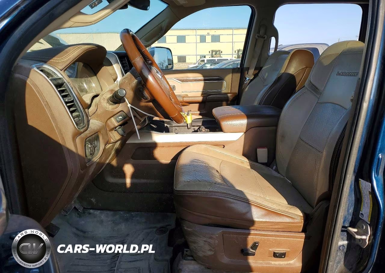 2019 Ram 2500 Laramie VIN:3C6UR5FL0KG714934 - 7