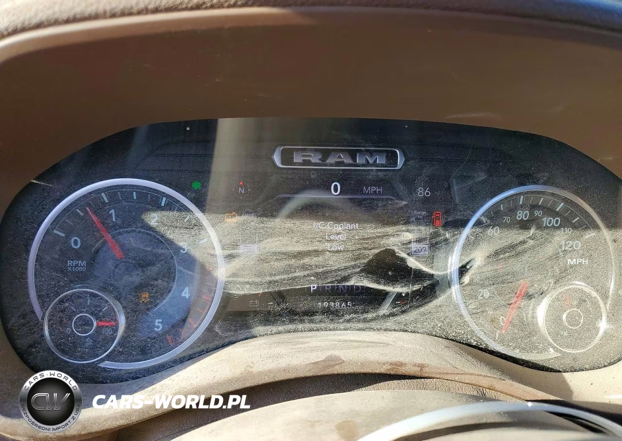 2019 Ram 2500 Laramie VIN:3C6UR5FL0KG714934 - 9