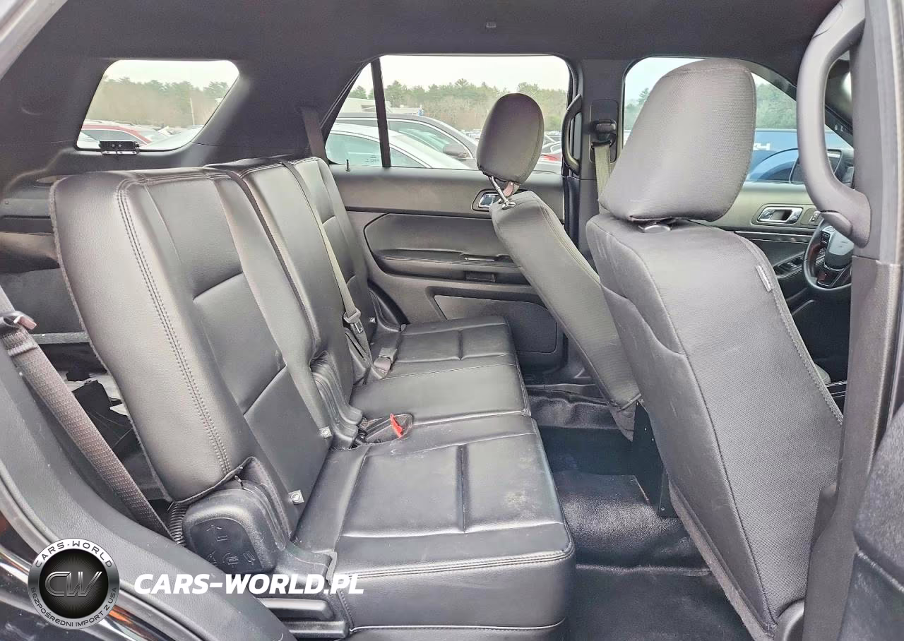 2018 Ford Explorer Police Interceptor VIN:1FM5K8ARXJGB69152 - 11