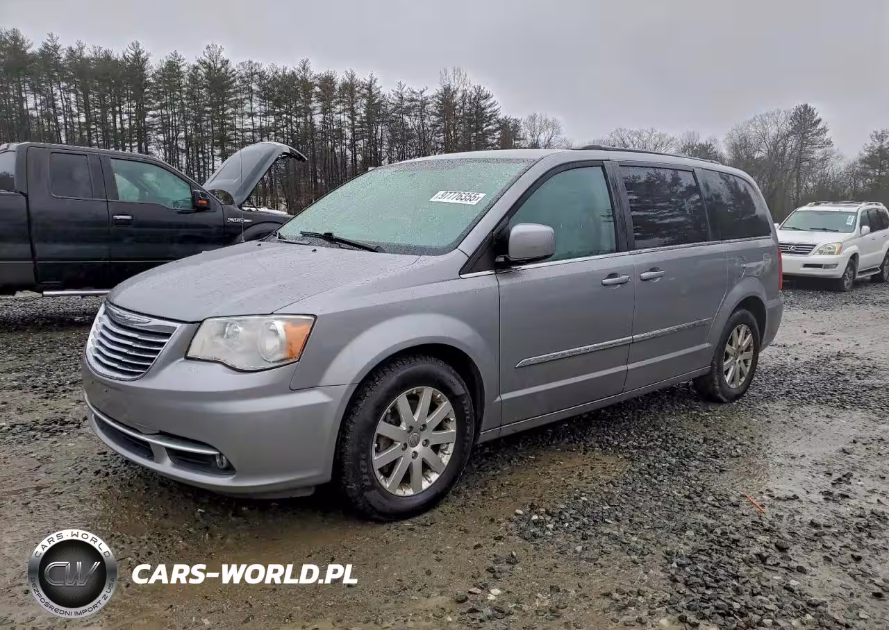 2016 Chrysler Town & Country Touring