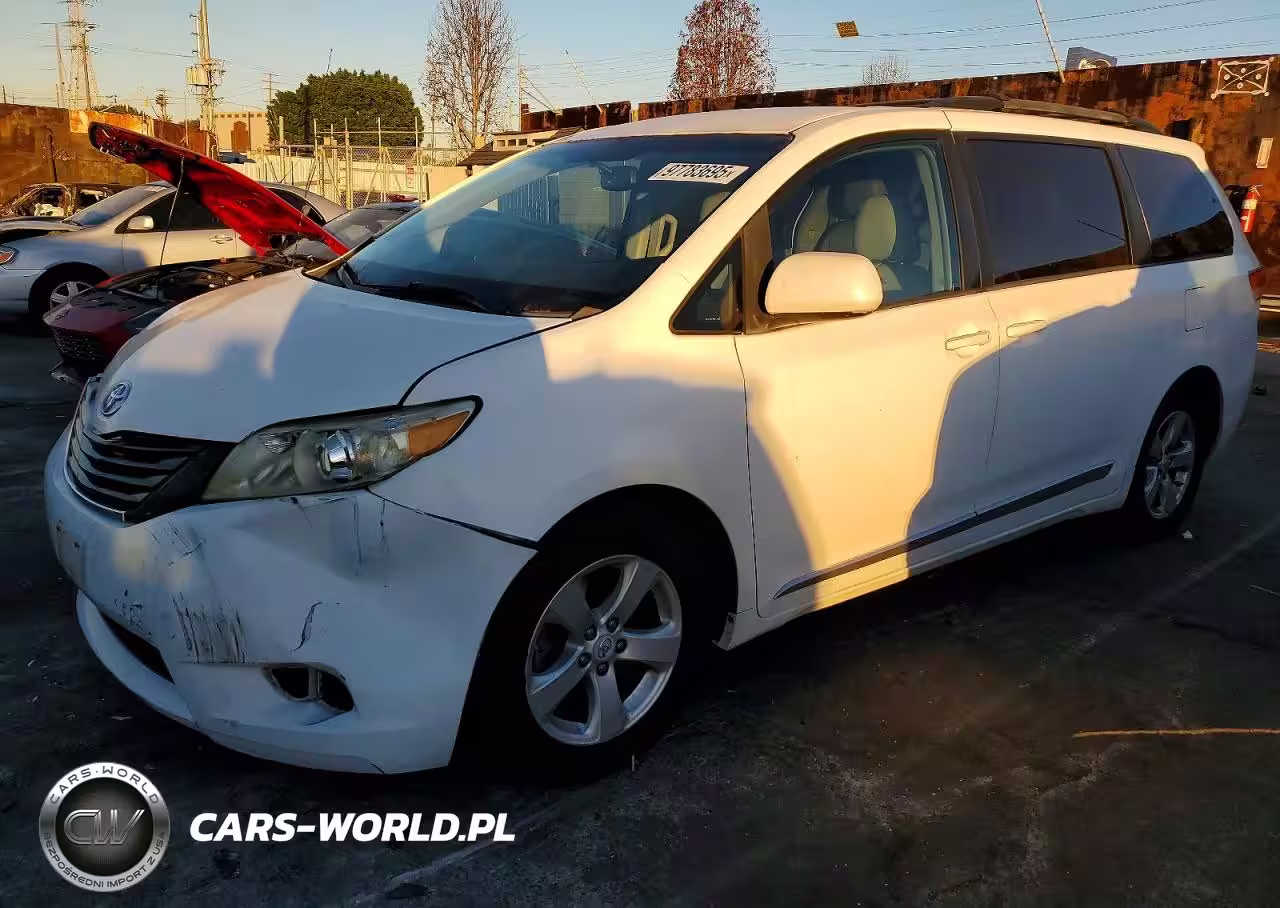 2011 Toyota Sienna Le