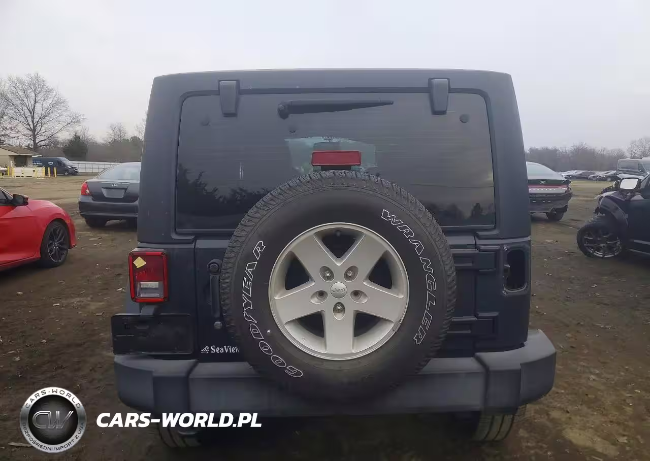 2016 Jeep Wrangler Unlimited Sport VIN:1C4BJWDG6GL333425 - 6