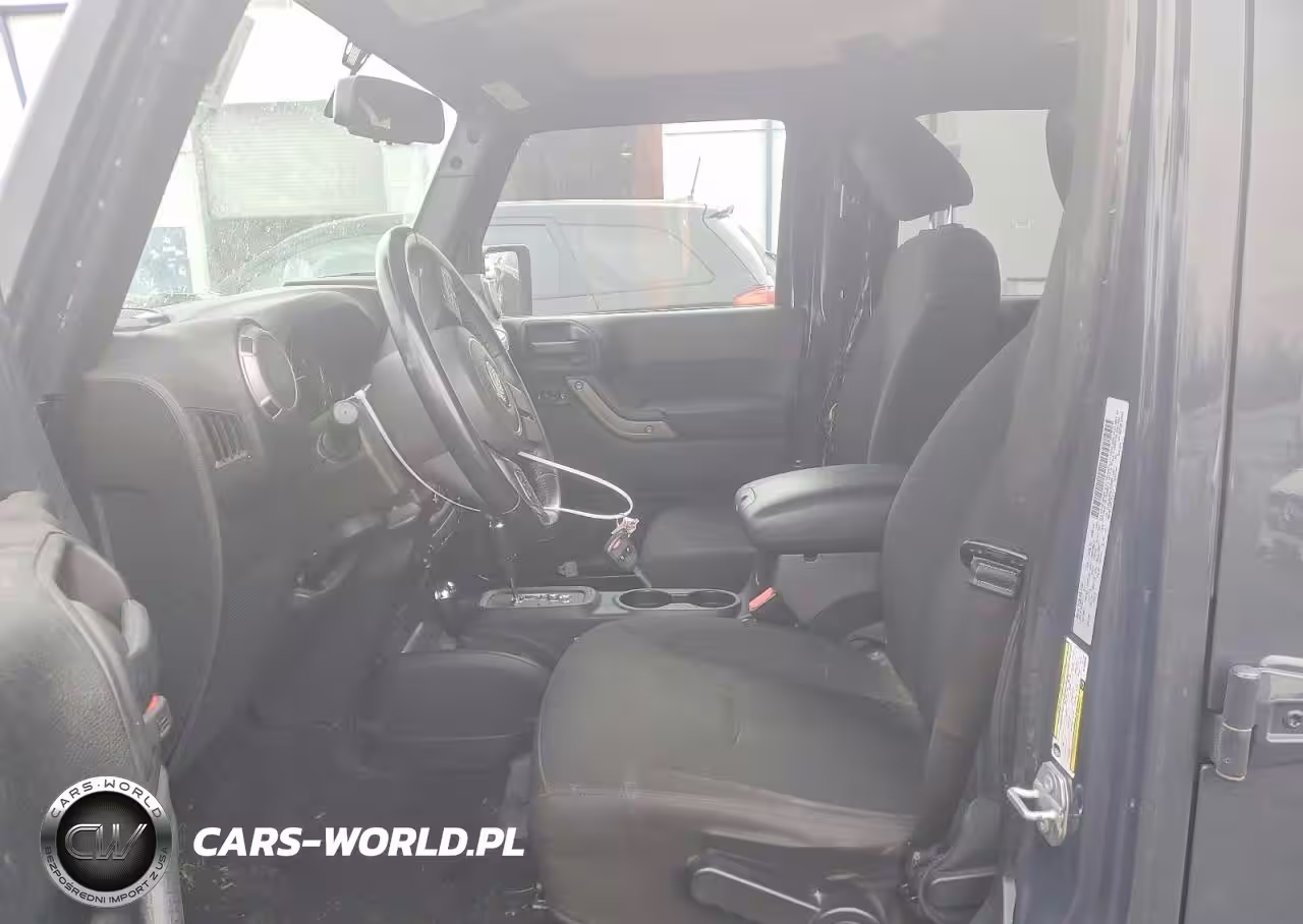 2016 Jeep Wrangler Unlimited Sport VIN:1C4BJWDG6GL333425 - 7