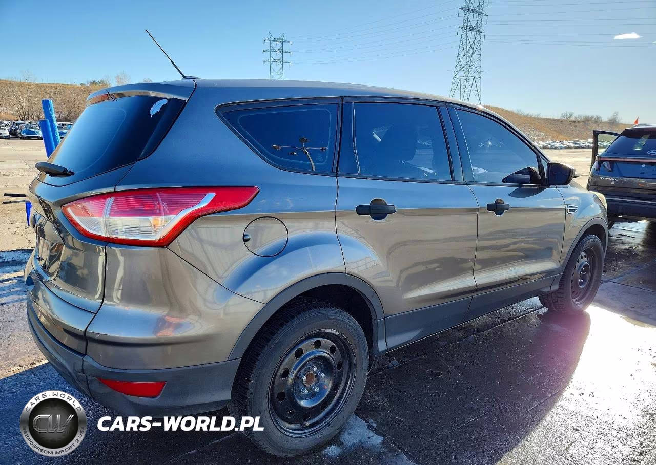 2013 Ford Escape S VIN:1FMCU0F74DUD10166 - 3
