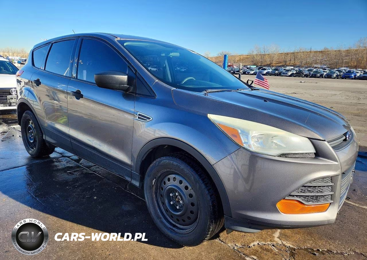 2013 Ford Escape S VIN:1FMCU0F74DUD10166 - 4
