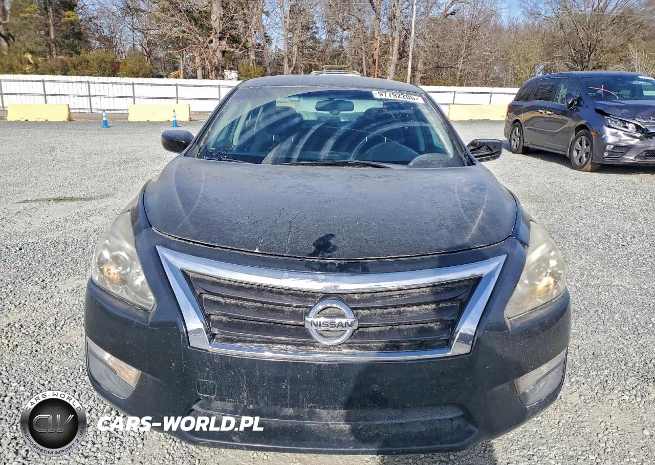2015 Nissan Altima 2.5 VIN:1N4AL3AP9FN330309 - 5