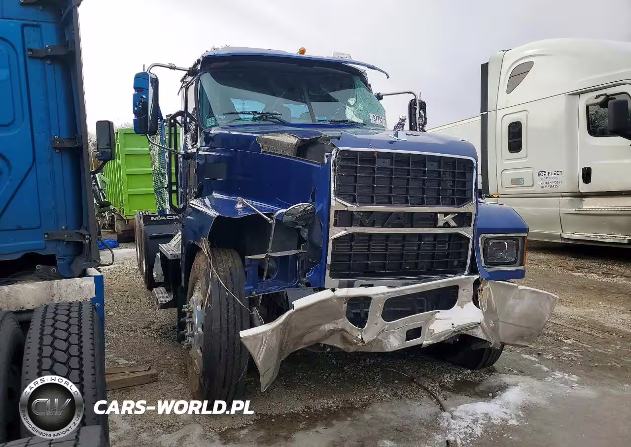 2026 Mack Pinnacle Semi Truck