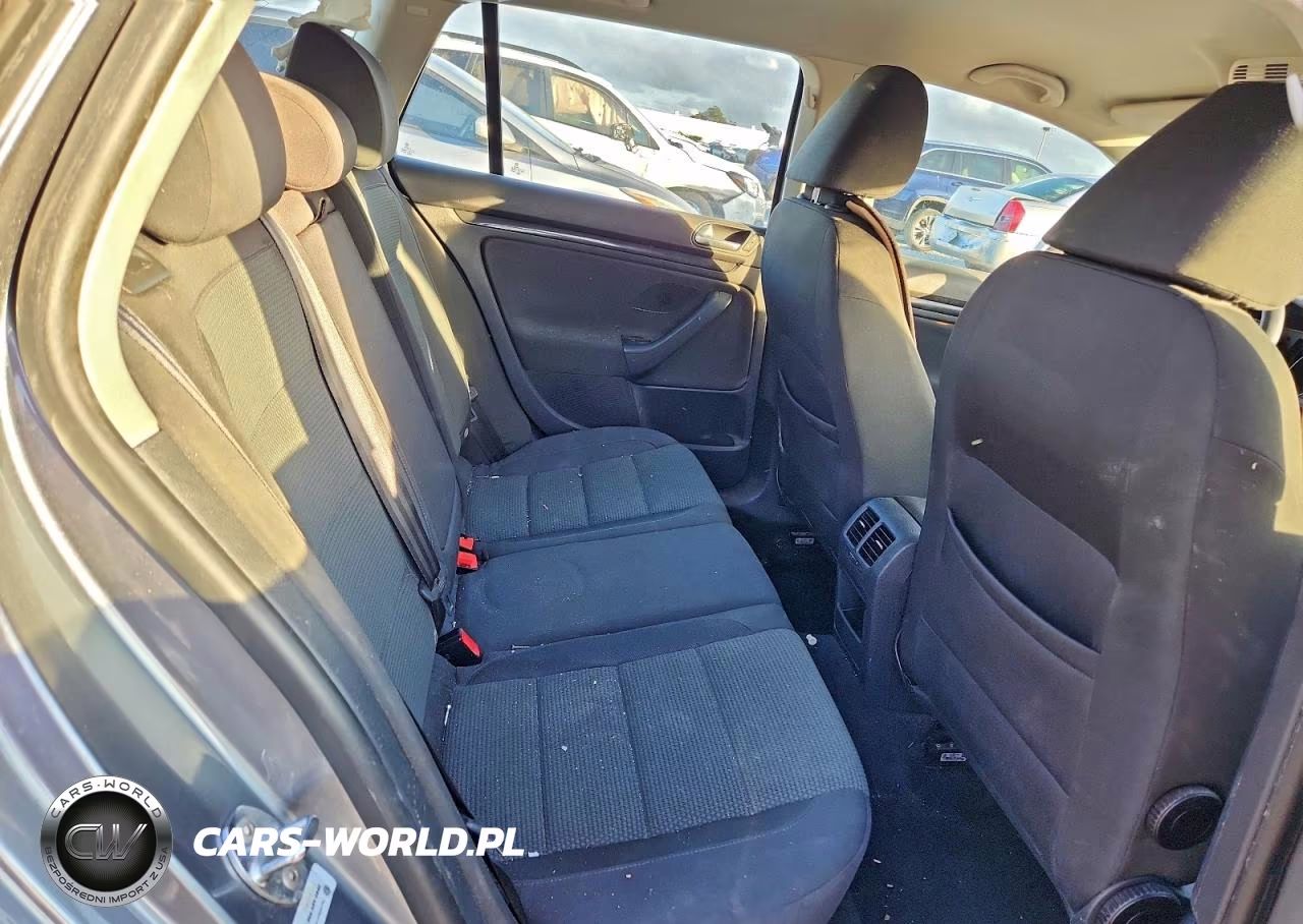 2012 Volkswagen Jetta S VIN:3VWPX7AJ7CM638321 - 10
