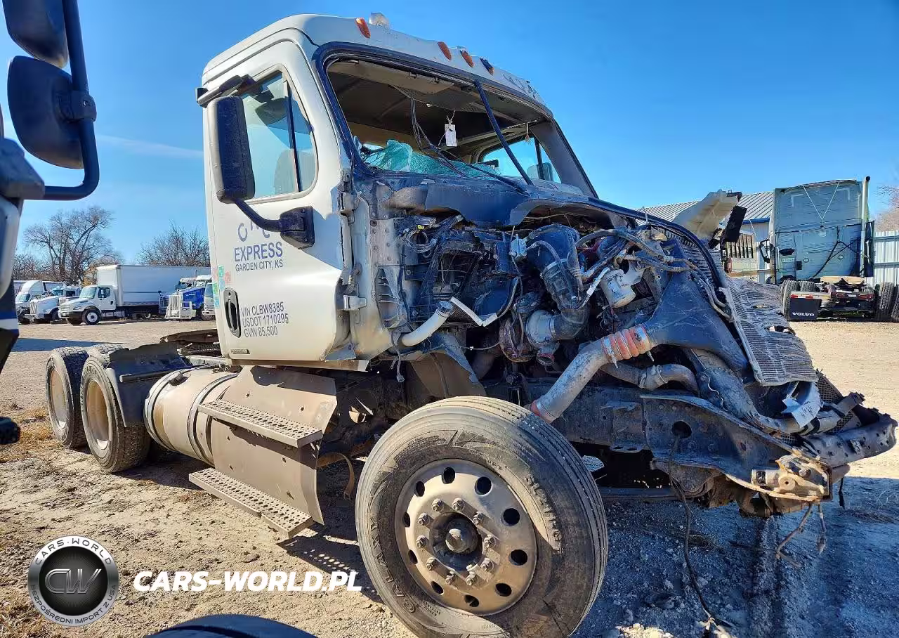 2012 Freightliner Cascadia Semi Truck