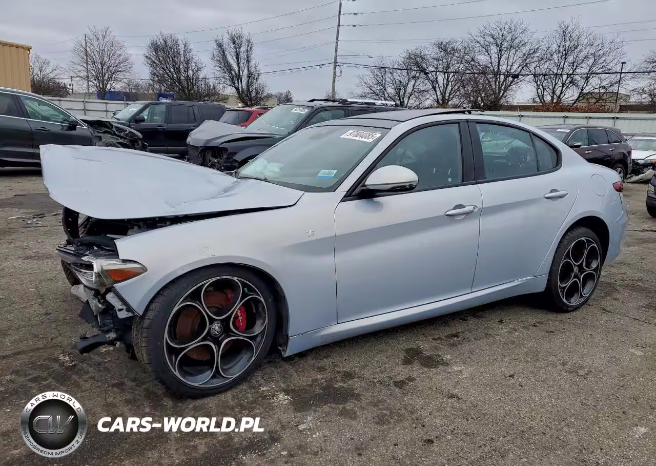 2022 Alfa Romeo Giulia Super