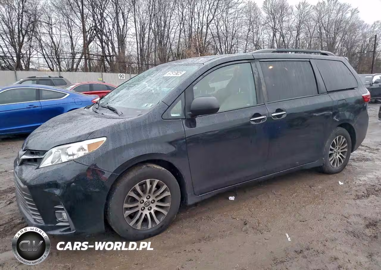 2020 Toyota Sienna Xle