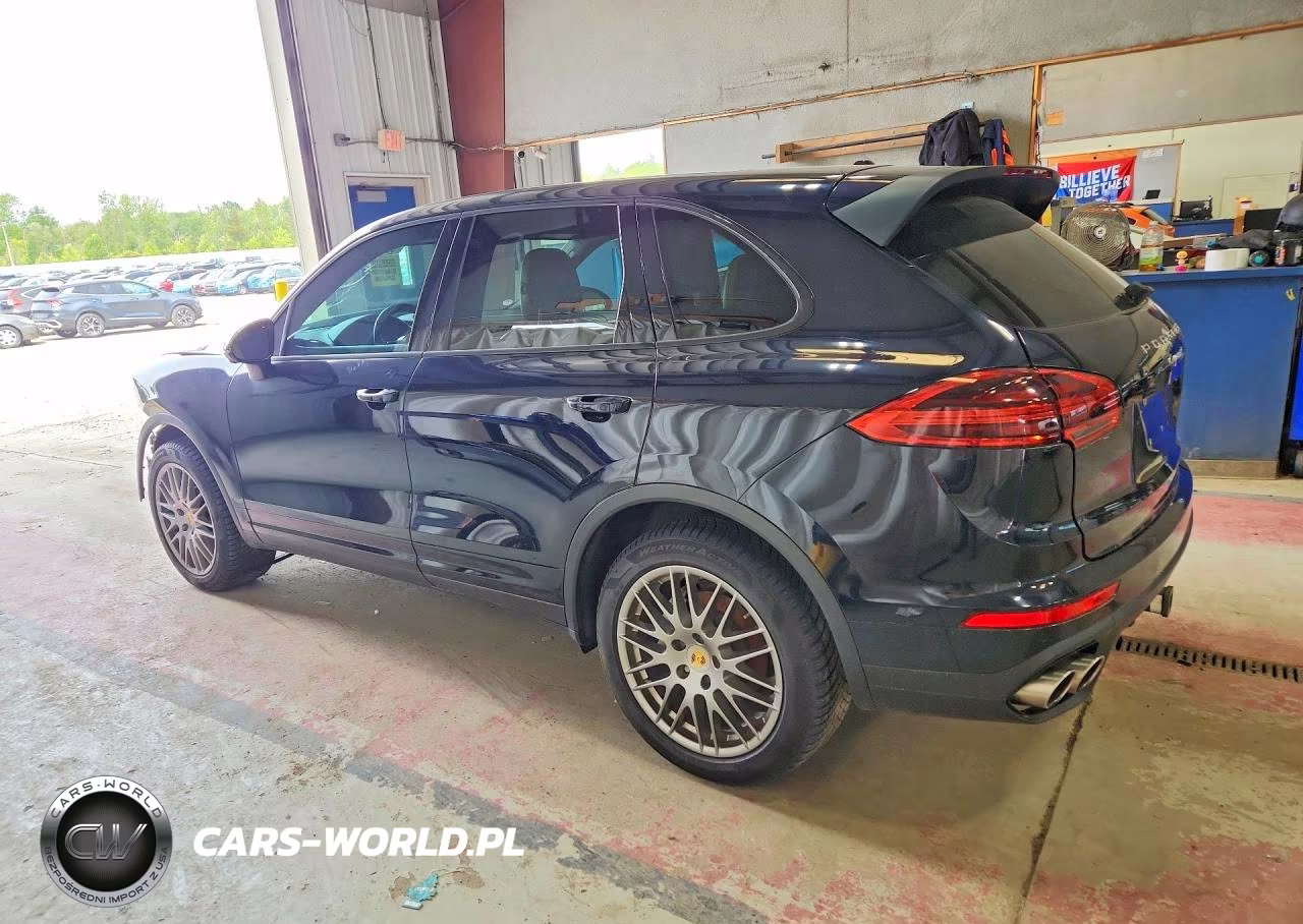 2018 Porsche Cayenne S VIN:WP1AB2A2XJLA60814 - 2