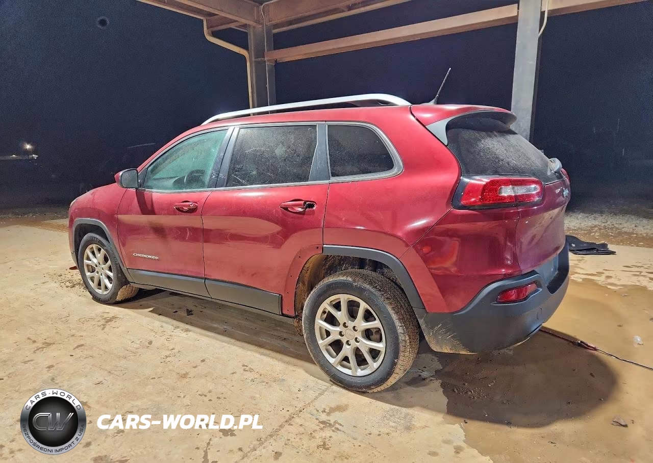2015 Jeep Cherokee Latitude VIN:1C4PJLCB5FW695236 - 2