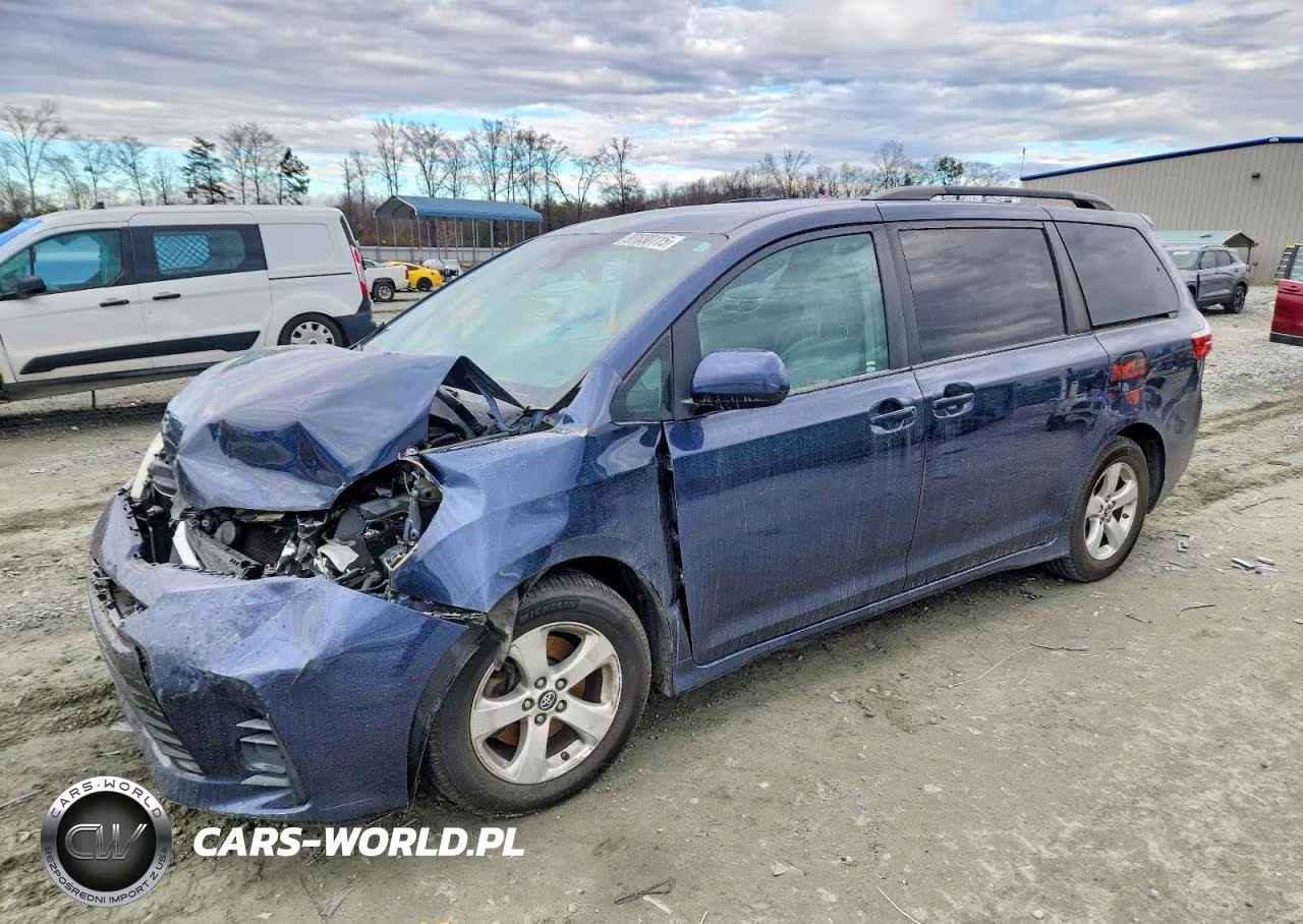 2018 Toyota Sienna Le
