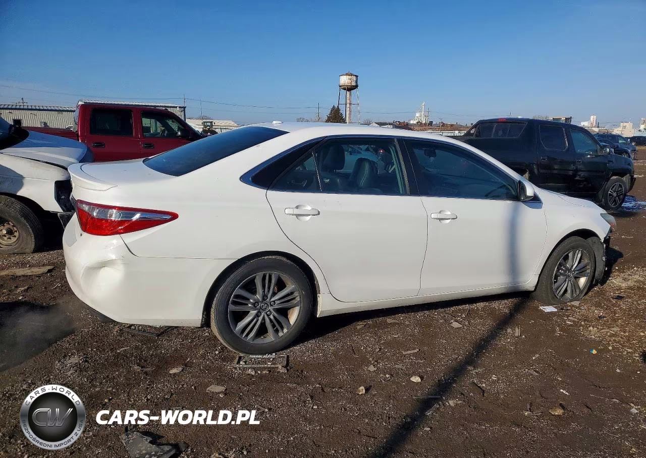 2015 Toyota Camry VIN:4T1BF1FK0FU092889 - 3