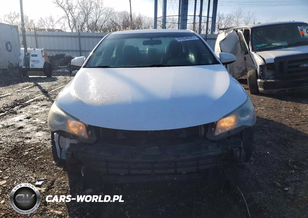 2015 Toyota Camry VIN:4T1BF1FK0FU092889 - 5