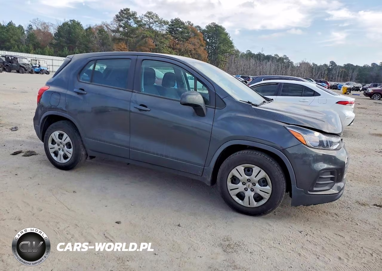 2019 Chevrolet Trax Ls VIN:3GNCJKSB5KL163695 - 4