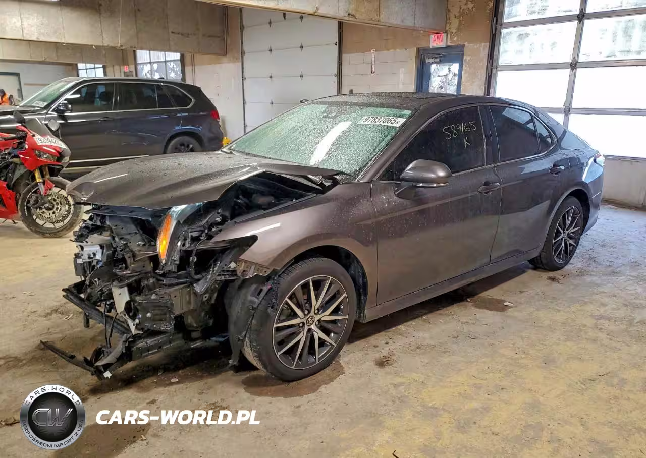 2022 Toyota Camry Xle