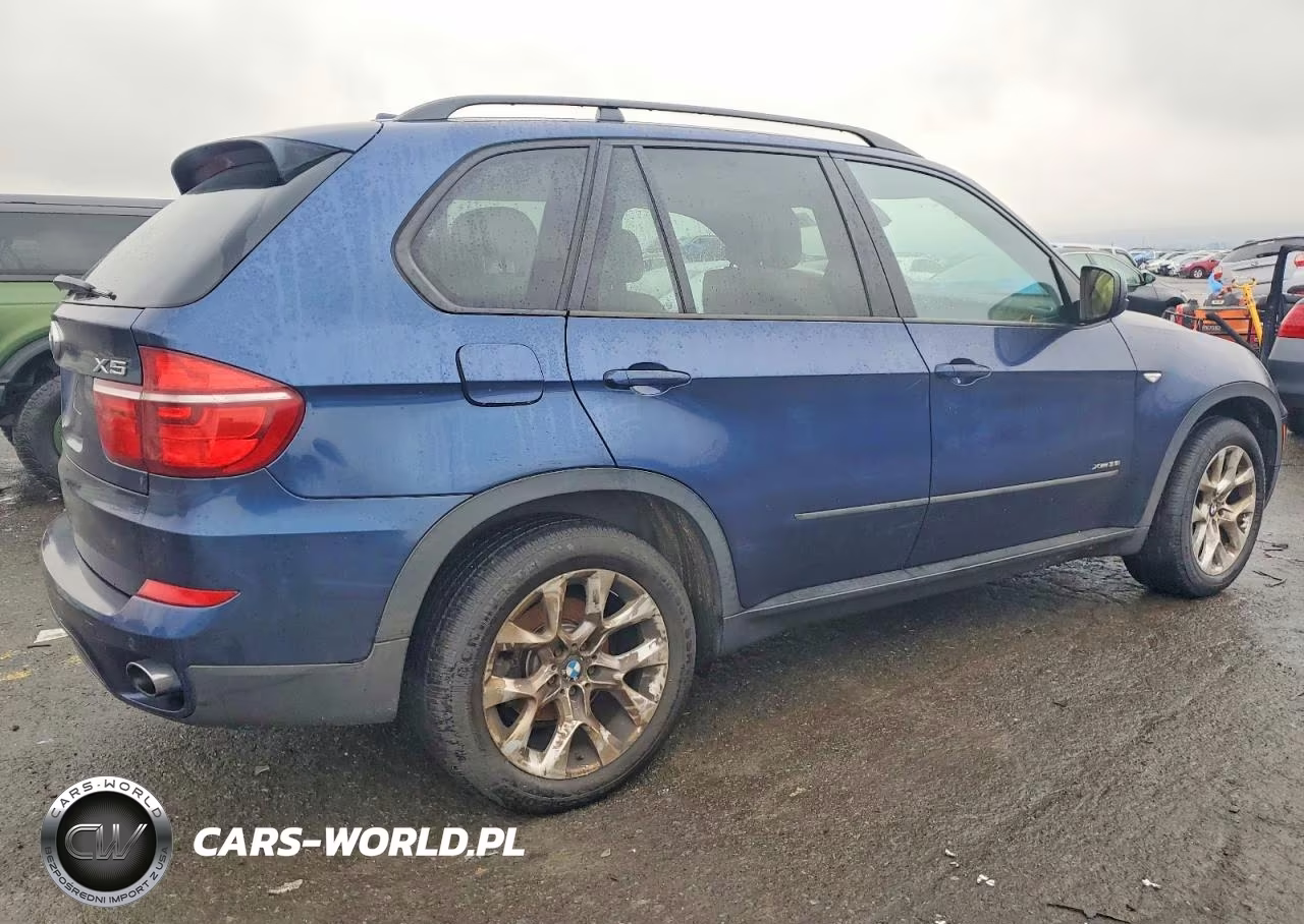 2012 BMW X5 xDrive35I VIN:5UXZV4C50CL746800 - 3