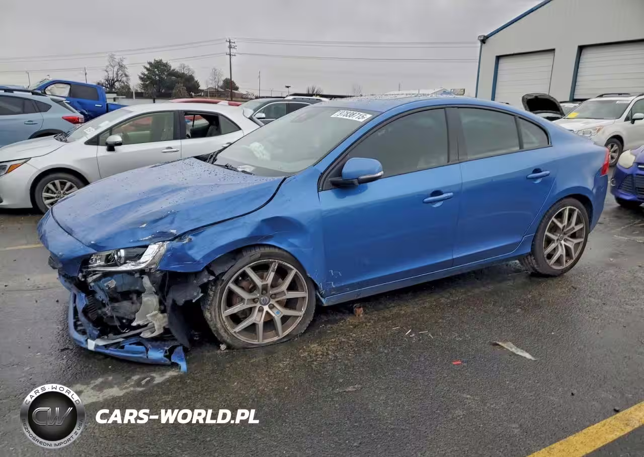 2017 Volvo S60 R Design