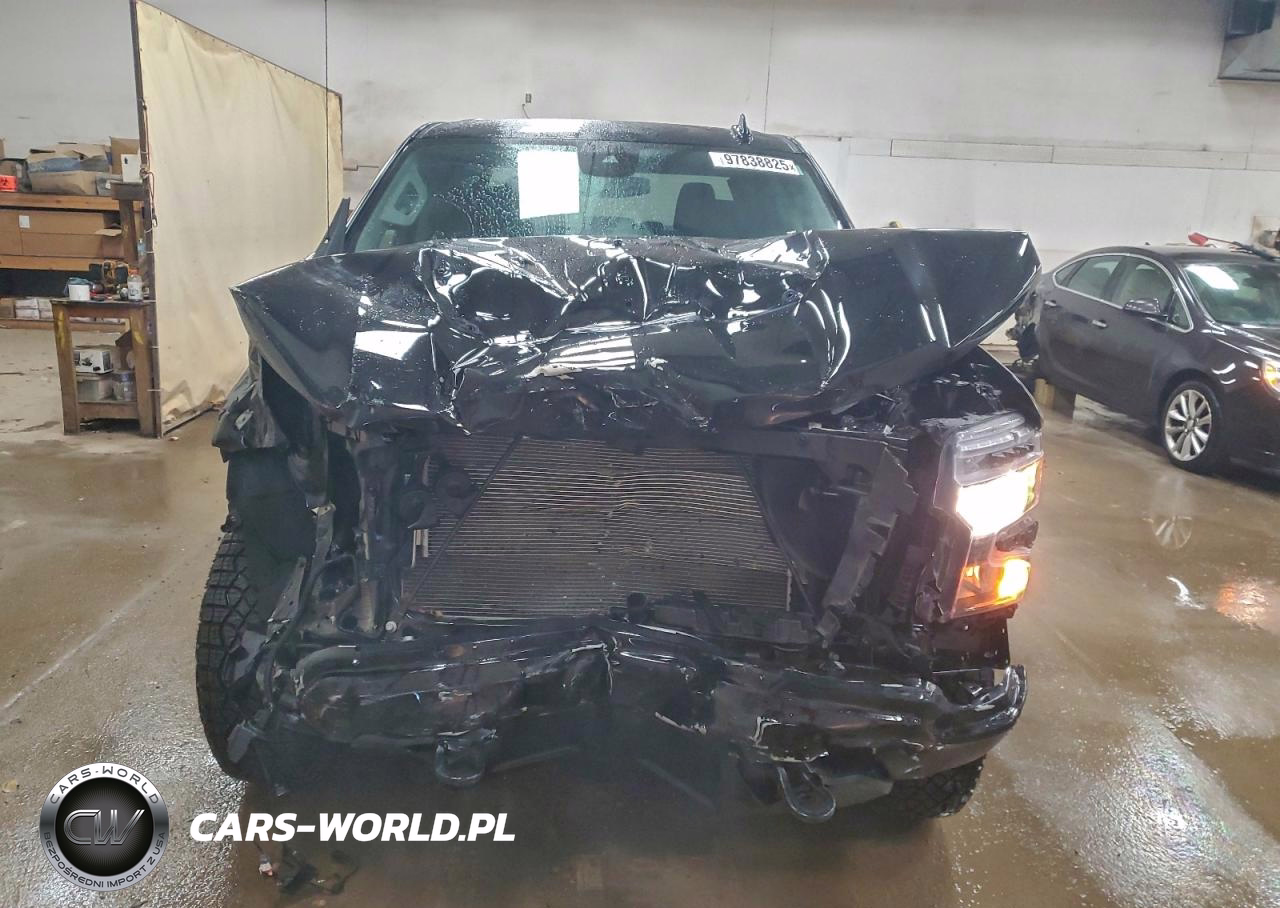 2024 Chevrolet Silverado K1500 Trail Boss Custom VIN:3GCUDCED0RG432101 - 5