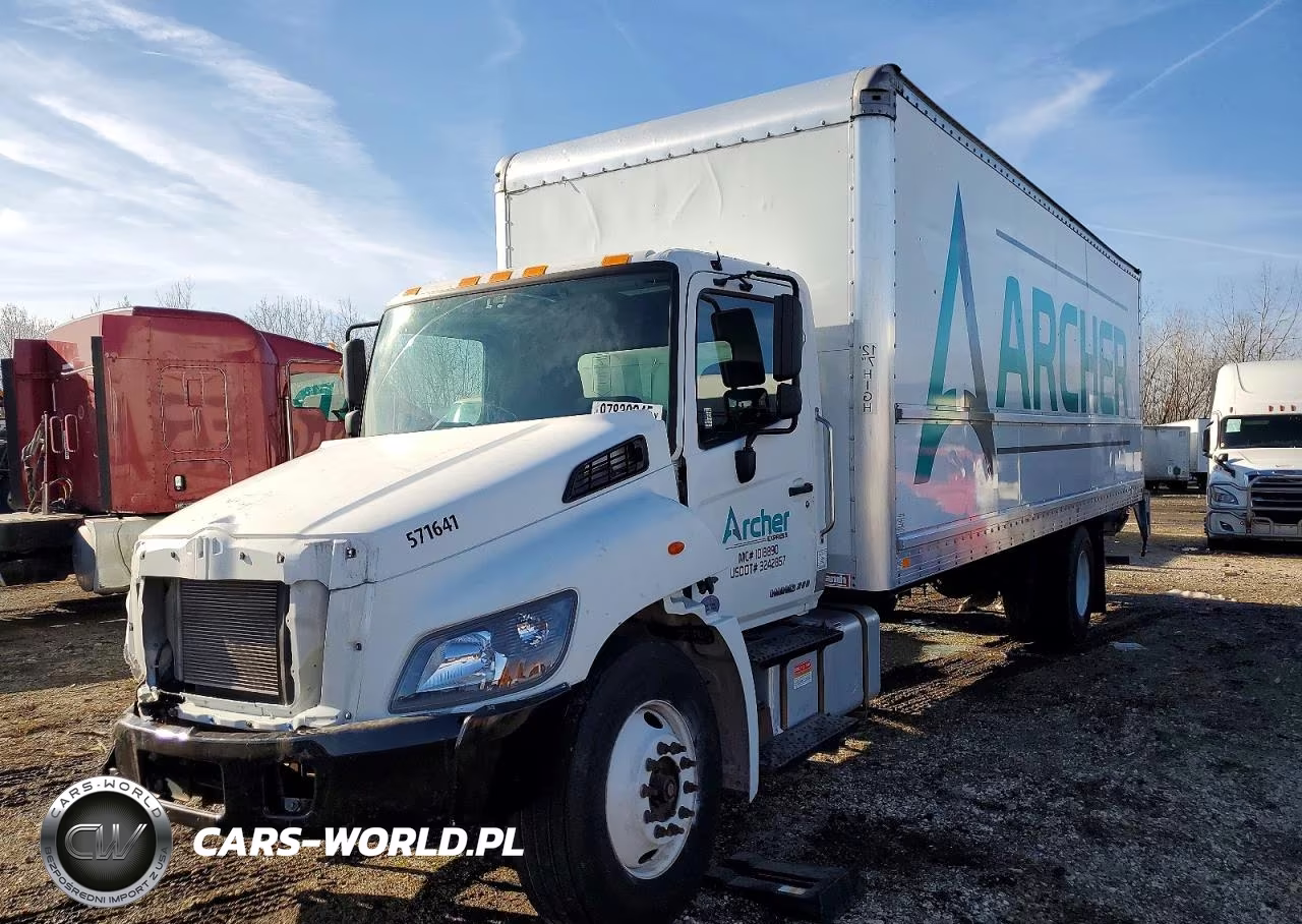2019 Hino 268A Box Truck