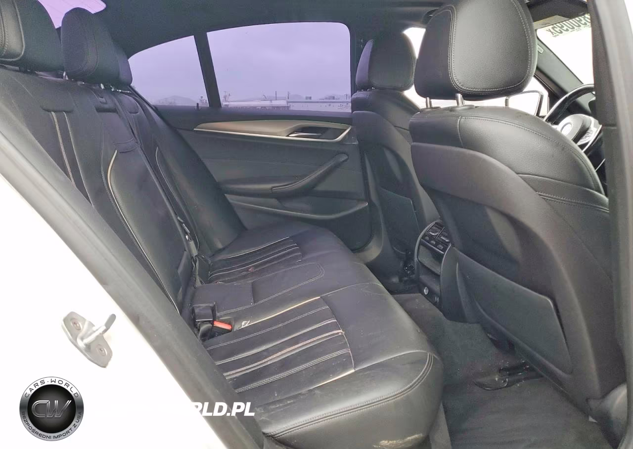 2018 BMW 530E VIN:WBAJA9C57JB252019 - 10
