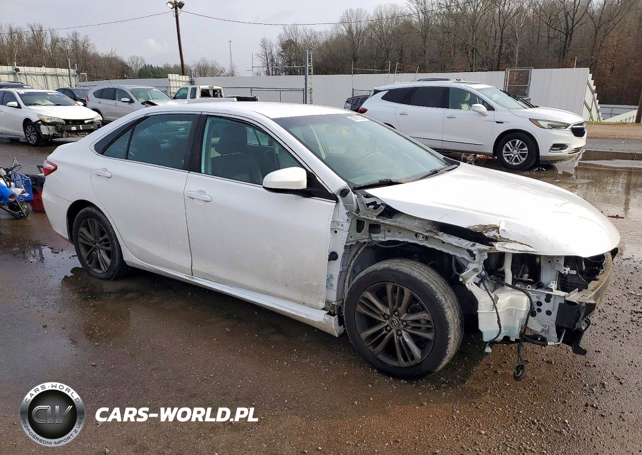 2015 Toyota Camry Le VIN:4T1BF1FK4FU892109 - 4