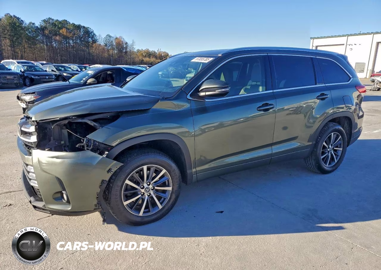 2017 Toyota Highlander Se