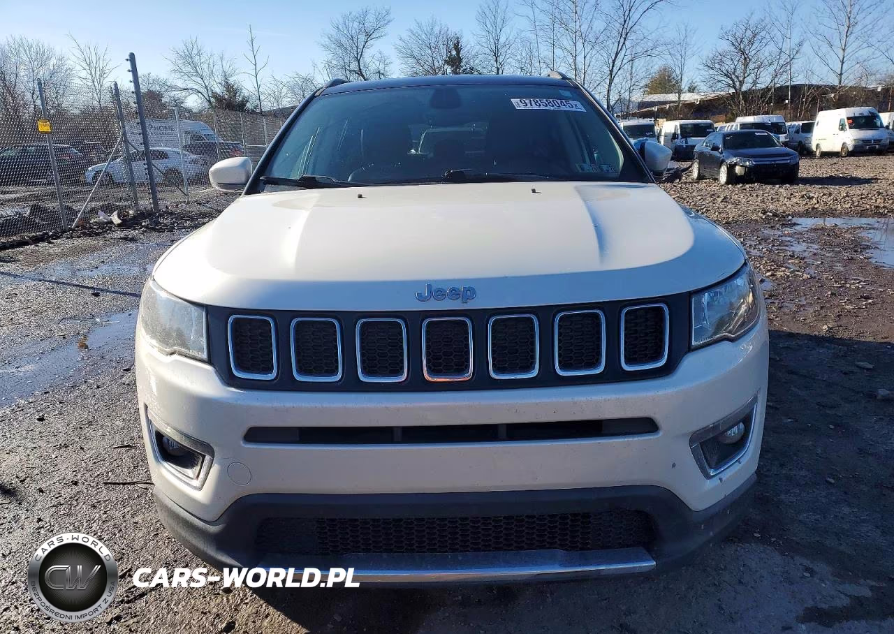 2018 Jeep Compass Limited VIN:3C4NJCCB4JT301733 - 5