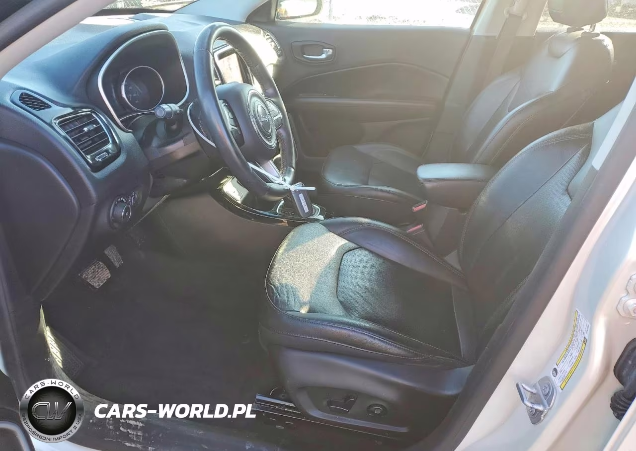 2018 Jeep Compass Limited VIN:3C4NJCCB4JT301733 - 7