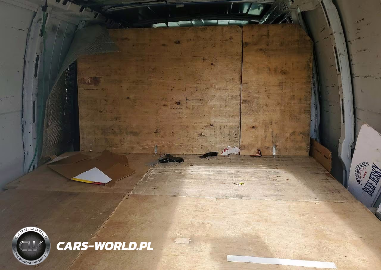 2018 Chevrolet Express 2500 Delivery Van VIN:1GCWGBFP4J1241223 - 10