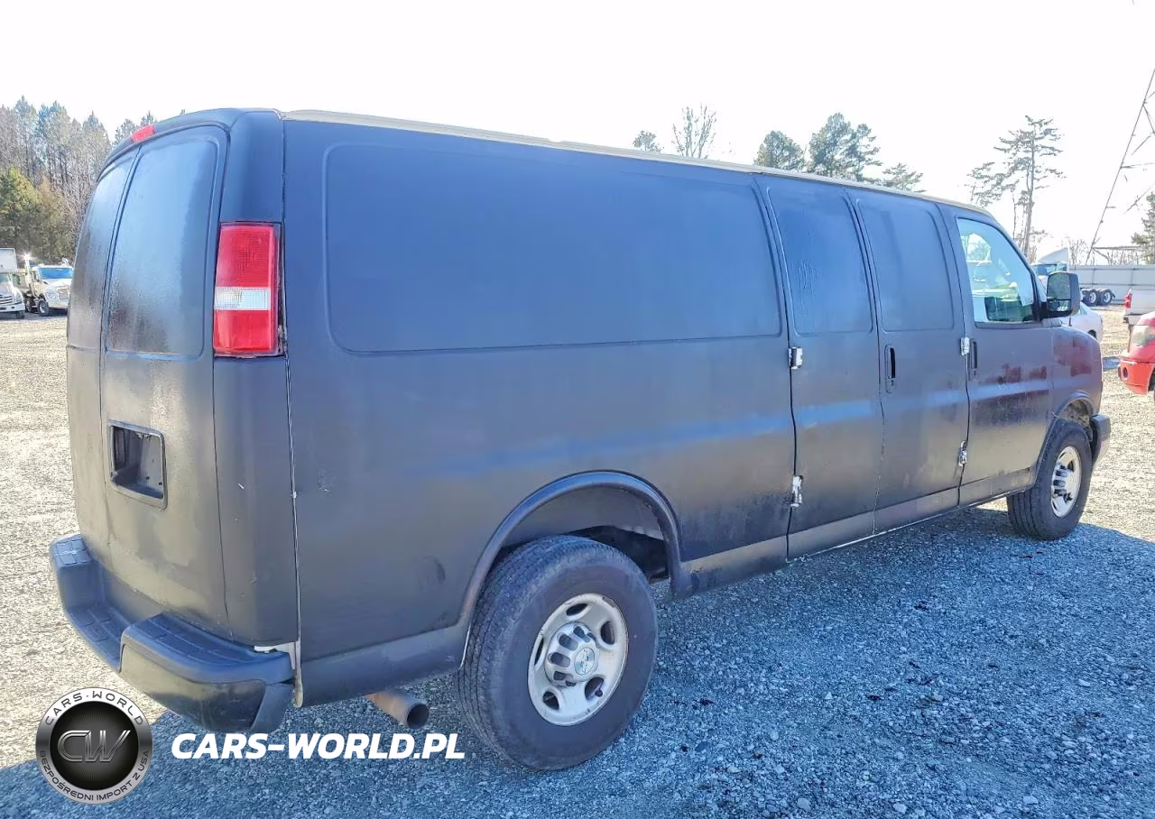 2018 Chevrolet Express 2500 Delivery Van VIN:1GCWGBFP4J1241223 - 3