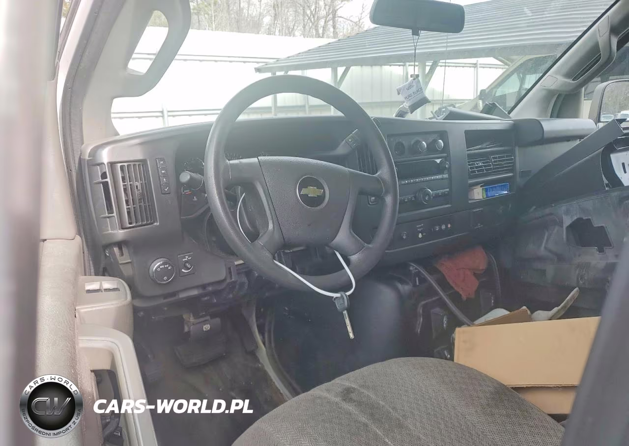 2018 Chevrolet Express 2500 Delivery Van VIN:1GCWGBFP4J1241223 - 8