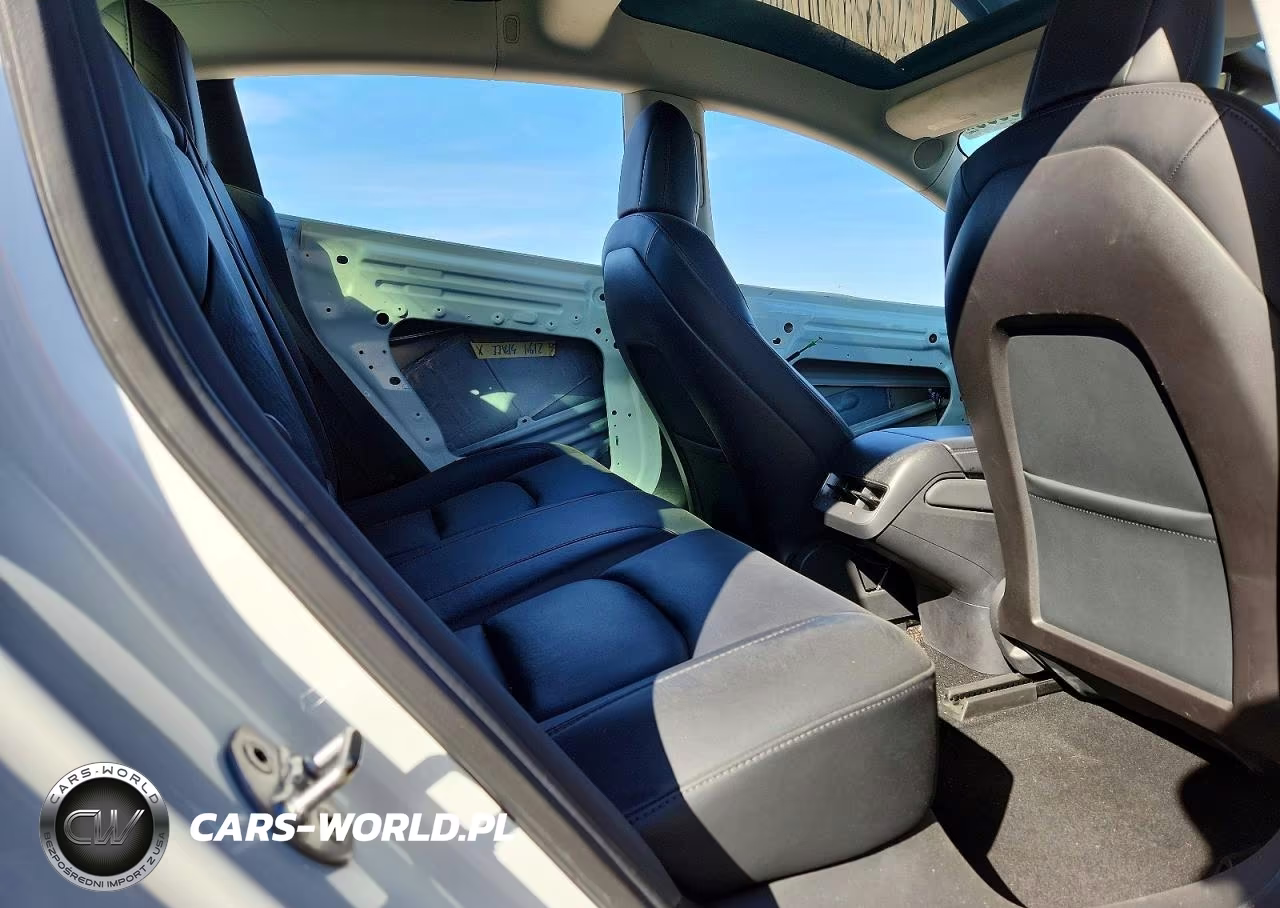 2020 Tesla Model 3 VIN:5YJ3E1EAXLF744958 - 10