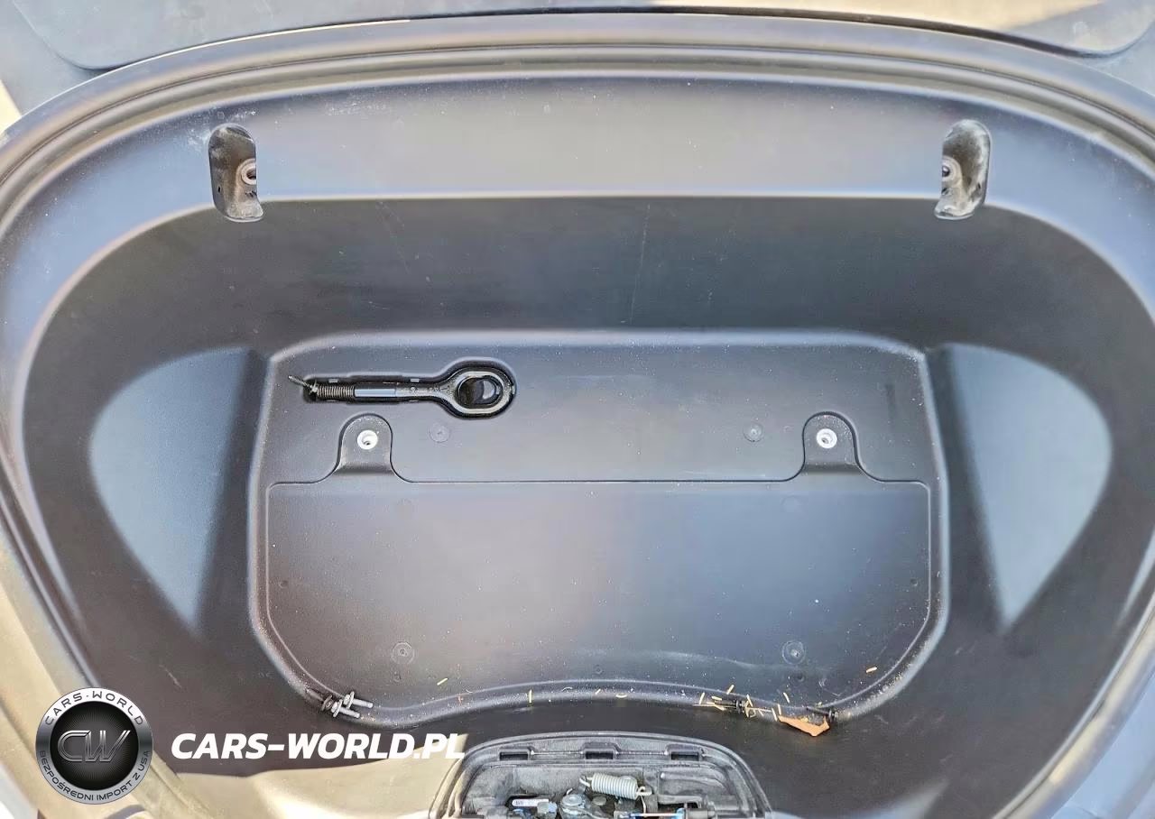 2020 Tesla Model 3 VIN:5YJ3E1EAXLF744958 - 11