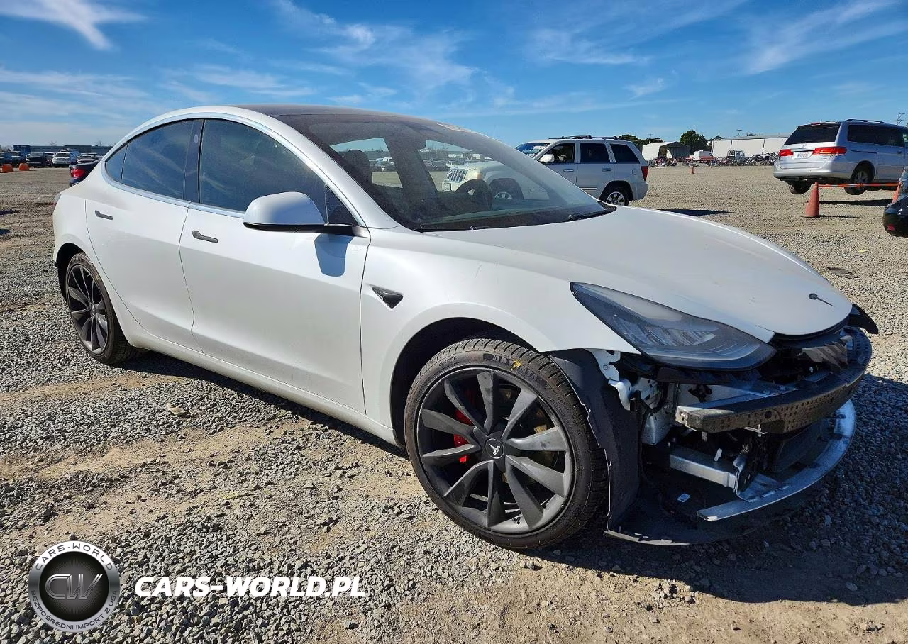 2020 Tesla Model 3 VIN:5YJ3E1EAXLF744958 - 4