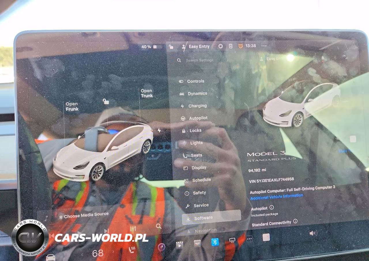 2020 Tesla Model 3 VIN:5YJ3E1EAXLF744958 - 9