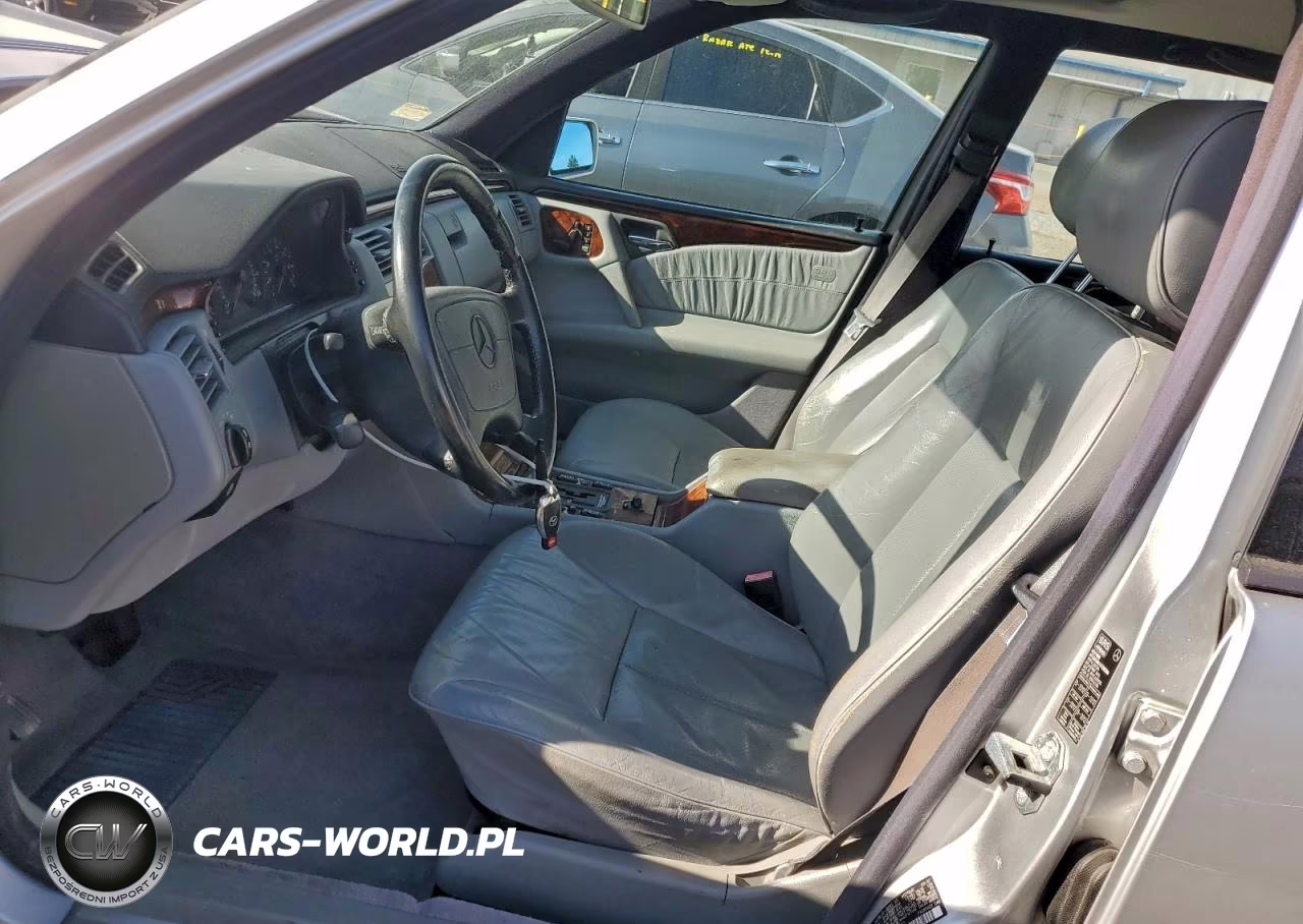 1998 Mercedes-Benz E 320 VIN:WDBJH65F4WA528431 - 7