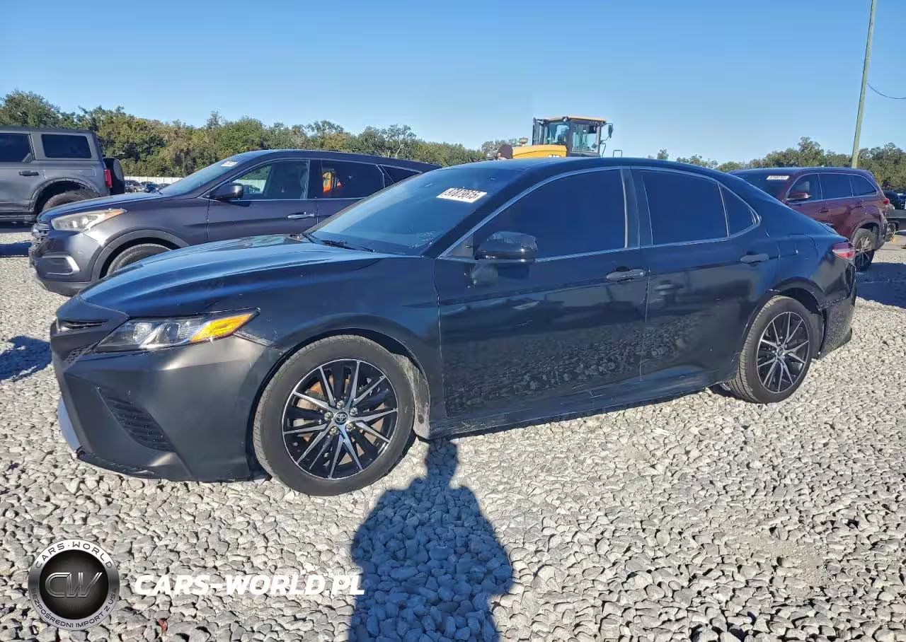 2020 Toyota Camry Se