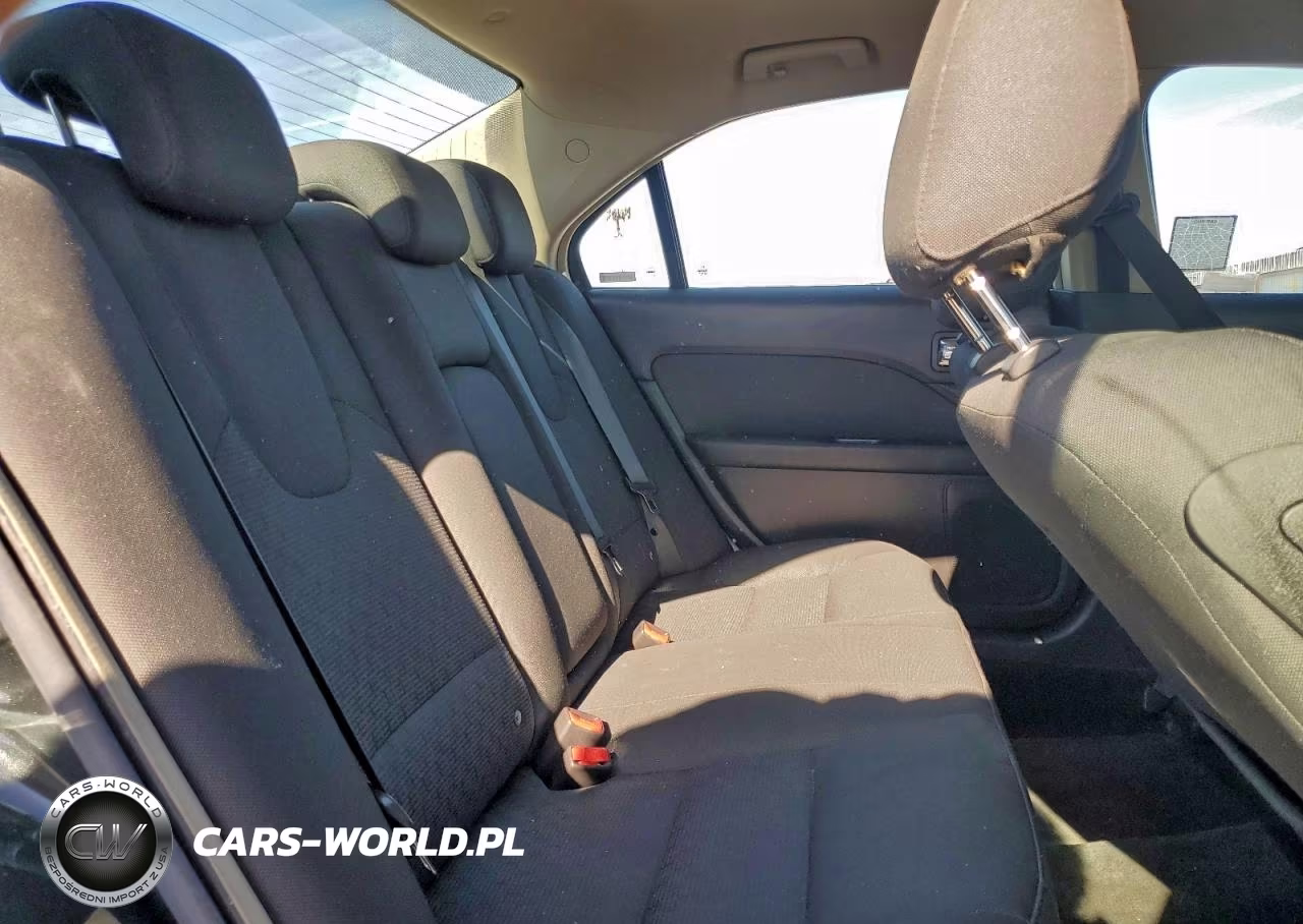2010 Ford Fusion Se VIN:3FAHP0HA8AR373130 - 10
