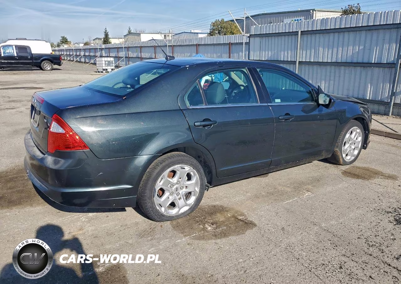 2010 Ford Fusion Se VIN:3FAHP0HA8AR373130 - 3