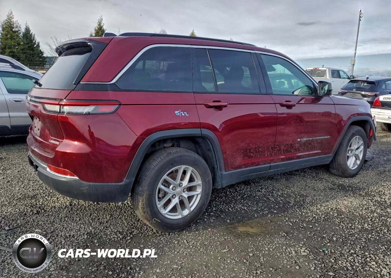 2024 Jeep Grand Cherokee Laredo VIN:1C4RJHAG6RC156411 - 3