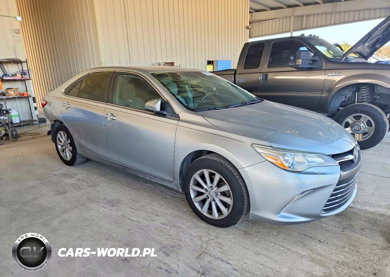 2016 Toyota Camry Le VIN:4T1BF1FK5GU225583 - 4