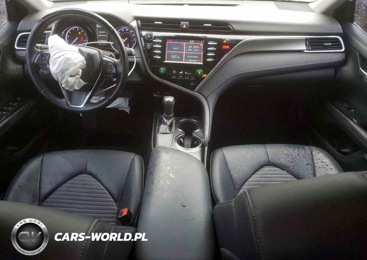 2018 Toyota Camry L VIN:4T1B11HK1JU596209 - 8